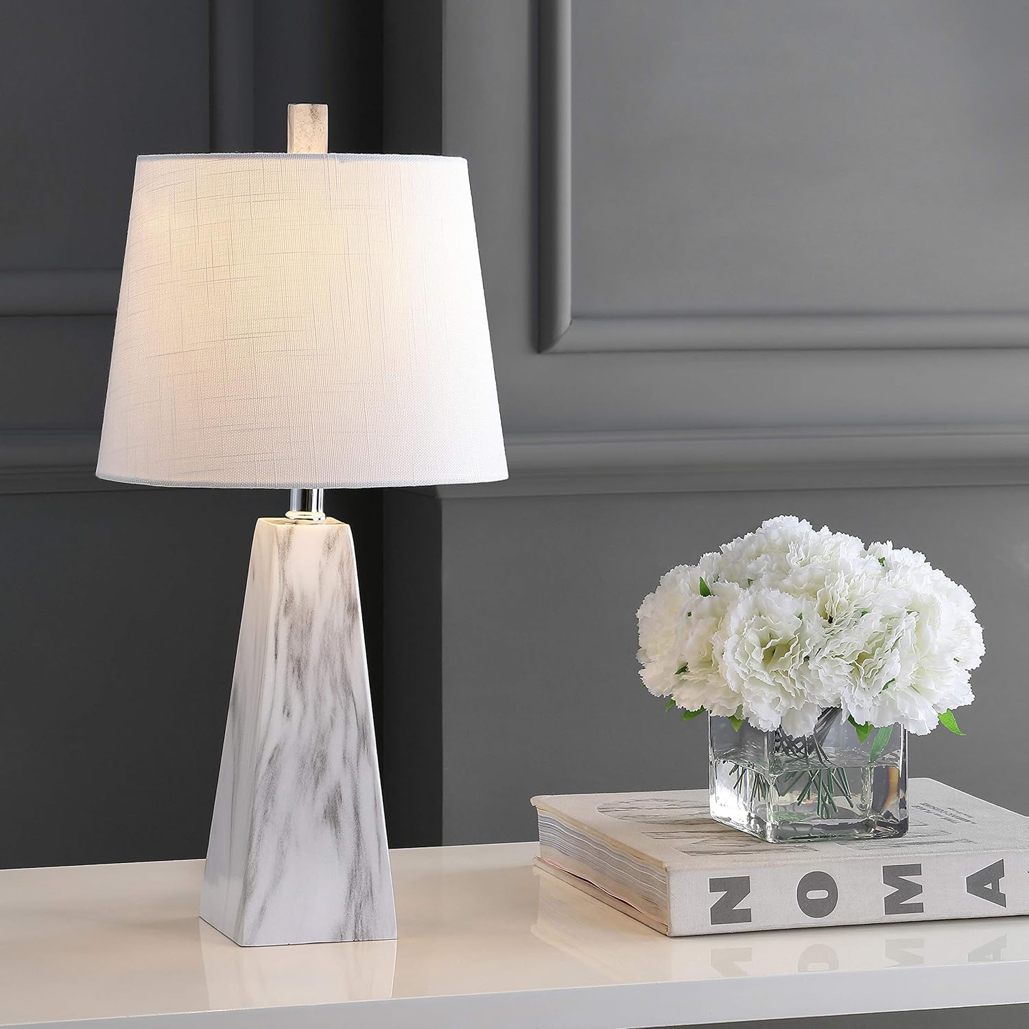 JONATHAN Y 20.5″ Modern White Marble Table Lamp Review